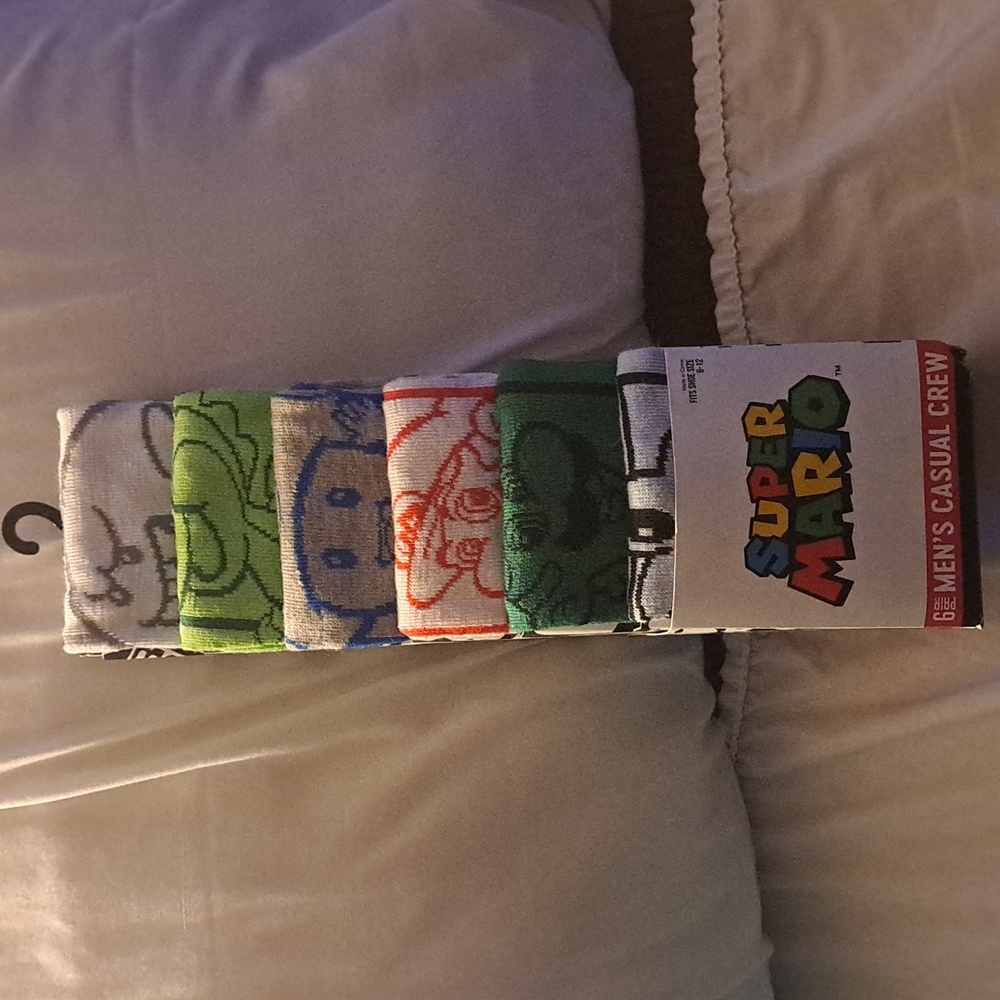 Super Mario Brothers Casual Crew Socks. 6Pairs. Fits Shoe Size 8-12